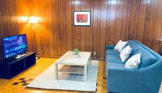 10 mins walk to Yonge Subway 2 bds 1 bath 1 living room with Free Parking - 1