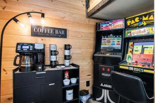 2King Stes- Arcade, EV Chrger, Hot Tub & Fire Pit-Near Dollywood - 2