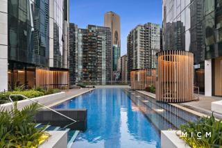 Gorgeous Melbourne Views - Stunning 2BR Southbank! - 1