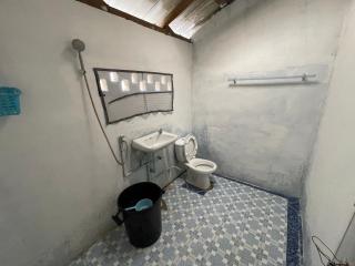 Gunny Bungalow 4 Cement Room - 4