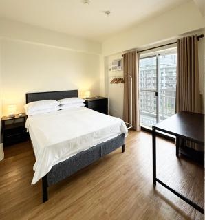 Corner 37 at Lumiere Residences - 4