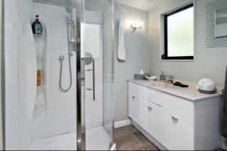 Picton Holiday Home - 1