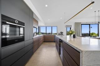 Scenic House with Private Yard & BBQ Area - 6