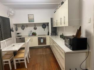 Samford Soul 3 Bedroom Country Cottage - 2