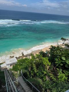 Private 4BR Villa Uluwatu - Pool and Rooftop Sunset Bar - 1