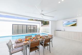 57 Tomaree Road House - Pool, Air-con, Wi-fi, Boat Parking - 9