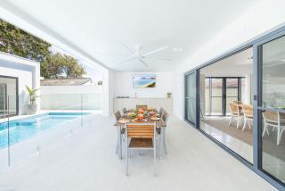 57 Tomaree Road House - Pool, Air-con, Wi-fi, Boat Parking - 8
