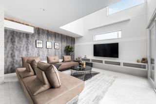 The Vellmore - 1
