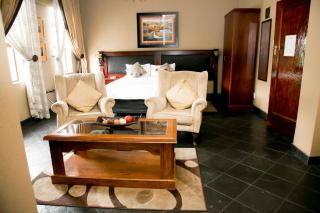 Picanha Grill Guest House & Events Venue - Nigel - 2