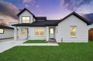 The Ivory House- Gated 2BR Urban Escape- Downtown HTX- Medical Center - 0