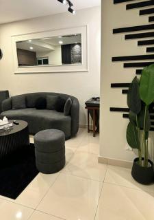 The Monochrome Lounge - 3