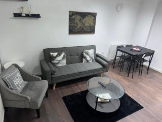 Tranquil Thamesmead Treasure - Free Parking Family & Contractor Friendly - 7