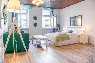 Perfectly situated 2BR shared Apt- ideal for short & Longstays - 8