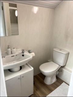 AaronsCosyHome AP8 - 7