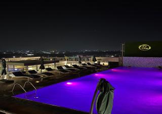 The Monochrome Lounge - 1