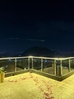 Haven-duplex getaway Central Ghy Skyline View - 5