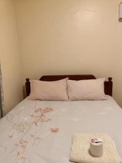 Studio with garden In lavington - 1