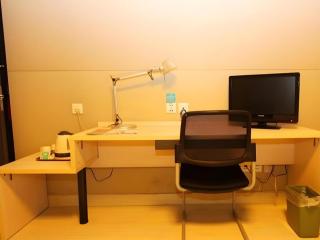 Jinjiang Inn Wuhan Dunkou Sports Center Dongfeng Company Metro Station - 1