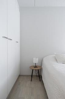 Modern 1BR Next to Lake Näsijärvi - Sauna & Free Parking - 2