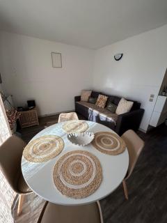 Le Santorin T2 climatisé parking piscine - 8