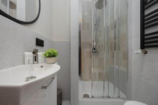 Functional Pet-Friendly Micro-Apartment in Warsaw by Noclegi Renters - 7