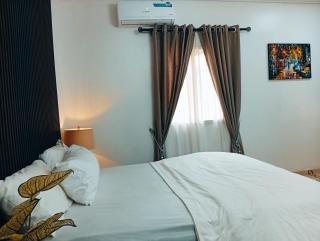 Heirloom Luxury Hotel and Apartments - 5