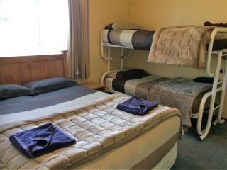 Cedar Chalets and Barkers Lodge - Methven - 4