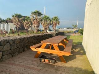 애월 15인 단체 독채- 방6개 퀸침대6개, 욕실3개 바다 도보 거리 - 6