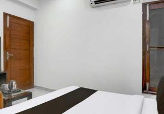 Collection O Sangla Shivala Temple Ludhiana Formerly City Home - 2