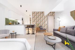 Modern Studio with Ceiling Window near The Acropolis - 5