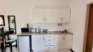 Studio Sanctuary in Upper Bedfordview - 4