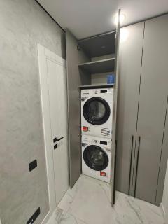 New Modern Apartment close to City Center - 9