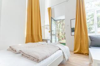 Elegant Private Rooms Near Danube With Garden Access - 8