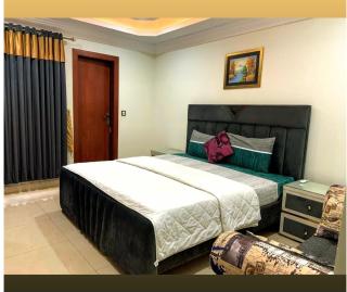 Royal Galaxy Airport & Motorway Stay - 9