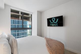 Downtown Condo w Roofpool & Gym - 2