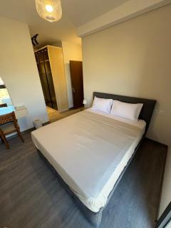 Zed Park Luxury 2BR • Park & City Views - 1