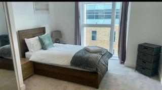 Modern 2Bed Apt in The Grand Exchange Bracknell - 4