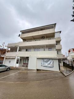 Sutomore 3-bedroom apartment - 1