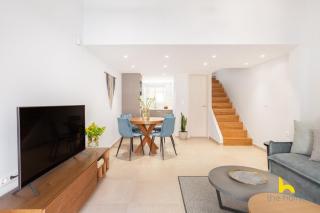 Modern Athenian Habitat near Acropolis & Metro! - 7