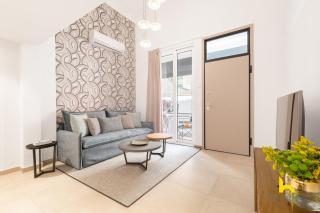 Modern Athenian Habitat near Acropolis & Metro! - 5