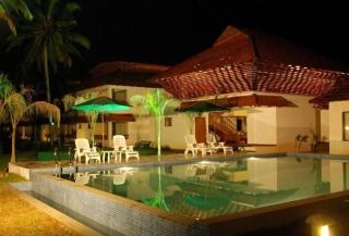 Manor Backwater Resort - 9