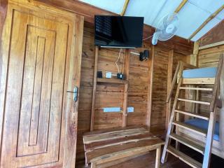 LAMIACEAE WOOD CABIN - 9