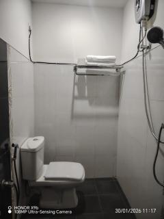 Iliyana Home Stay - 8