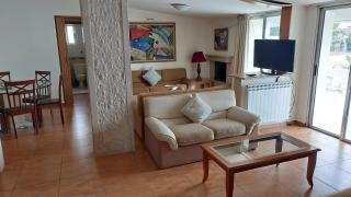 Spacious 4-Bedroom Chalet - Ski and Summer - 4