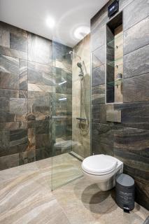 Luxury 1BR Plovdiv • Free Parking • Rowing Base - 5