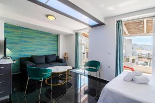 Stylish Loft with Acropolis View & Sunny Terrace - 0