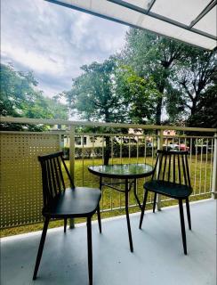 Wygodne studio z balkonem, darmowe parkowanie, przy centrum - blisko PKP i PKS, doba hotelowa do 12tej, FV, self check in - 6