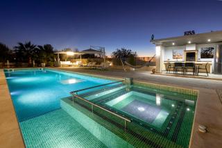 Villa in San Antonio Sleeps 10 - 9