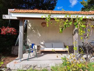 House on the hill, near Aubeterre-sur-dronne - 9