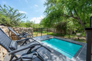 Foxy Crocodile Bush Lodge & Kruger Safari's - No Loadshedding - 6